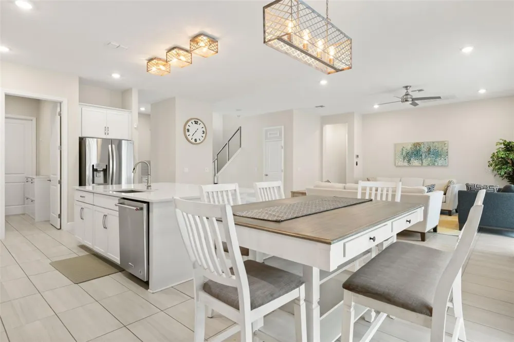 8373 LUDINGTON CIRCLE Orlando, FL 32836