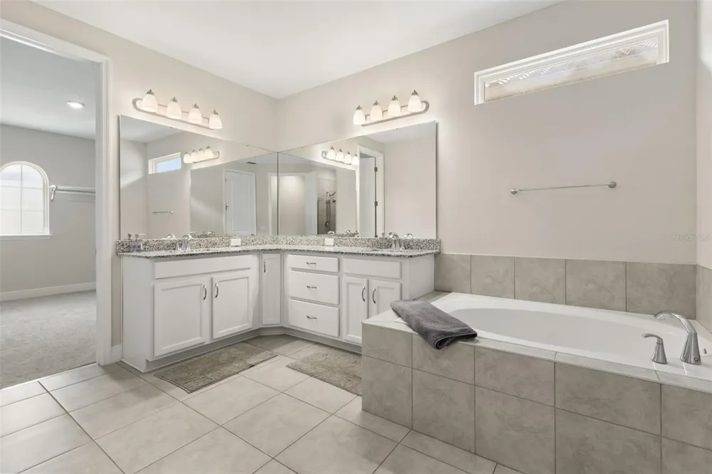 8373 LUDINGTON CIRCLE Orlando, FL 32836