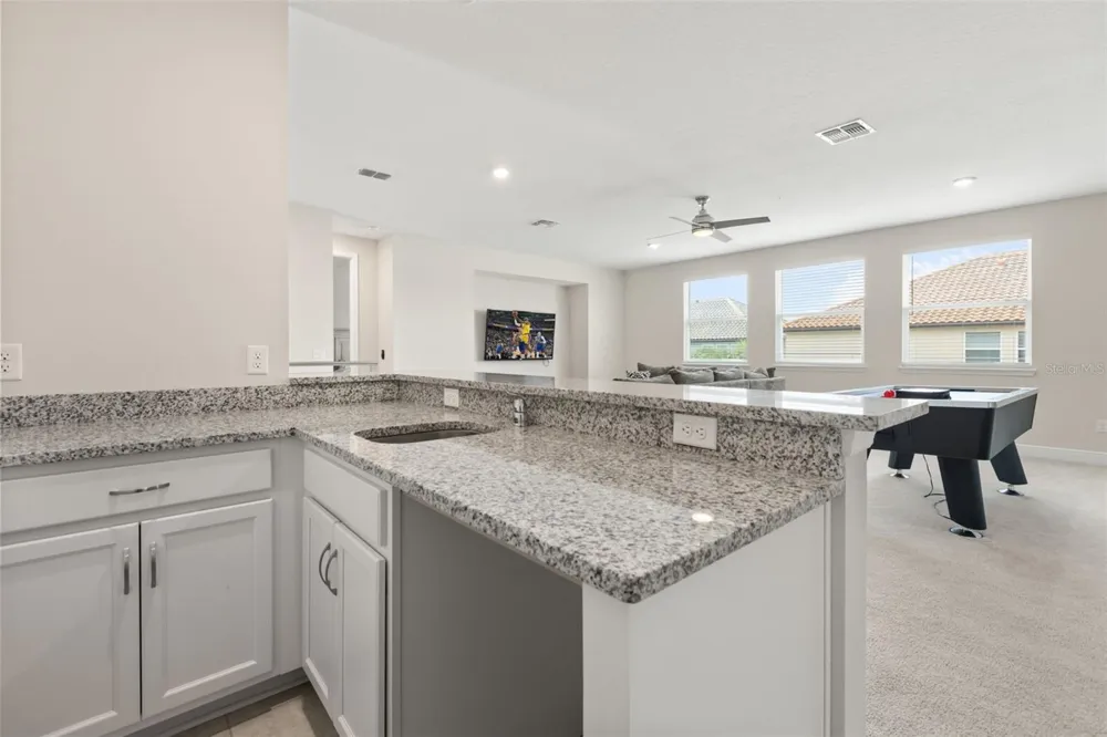 8373 LUDINGTON CIRCLE Orlando, FL 32836