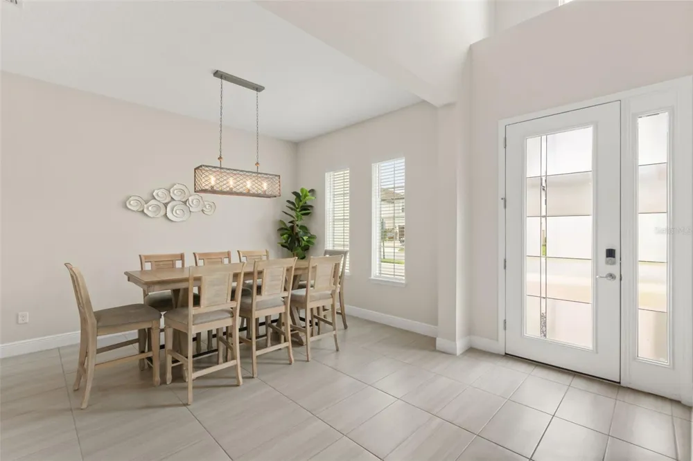 8373 LUDINGTON CIRCLE Orlando, FL 32836