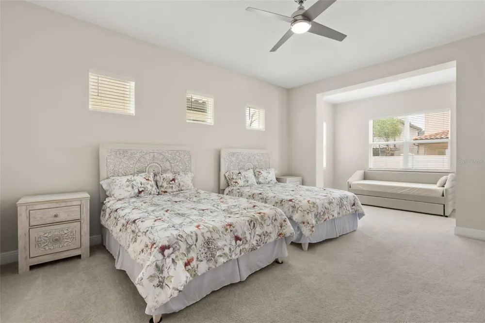 8373 LUDINGTON CIRCLE Orlando, FL 32836