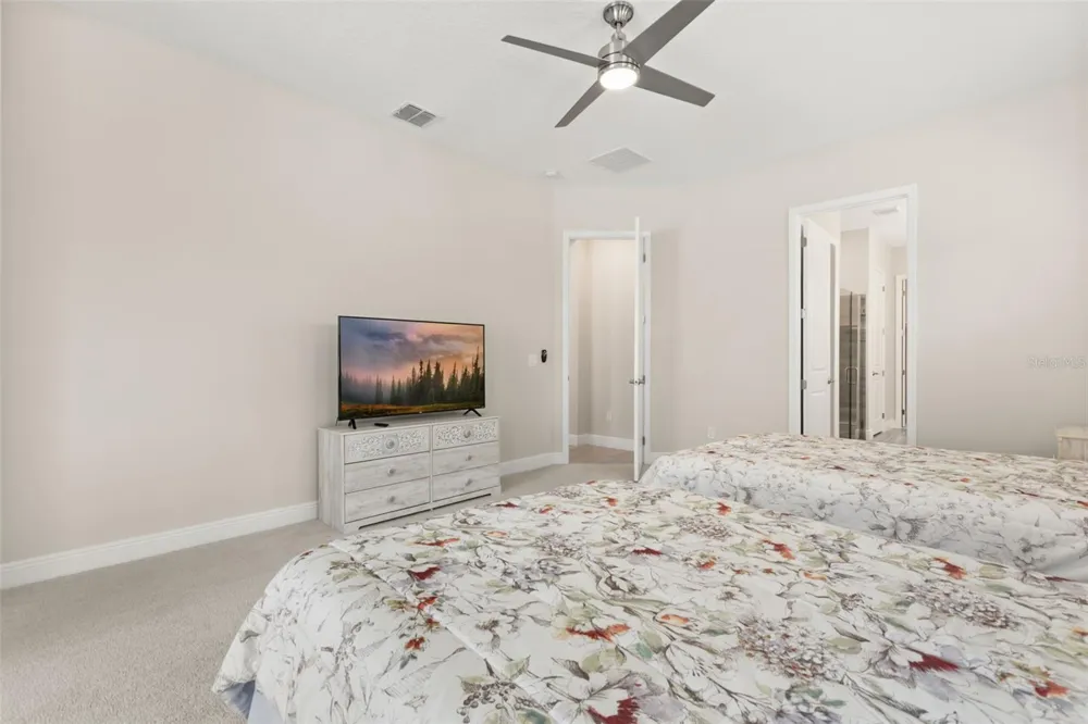 8373 LUDINGTON CIRCLE Orlando, FL 32836