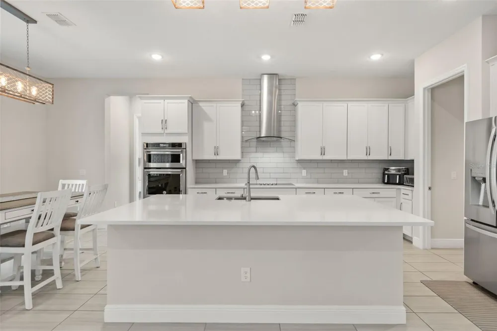 8373 LUDINGTON CIRCLE Orlando, FL 32836