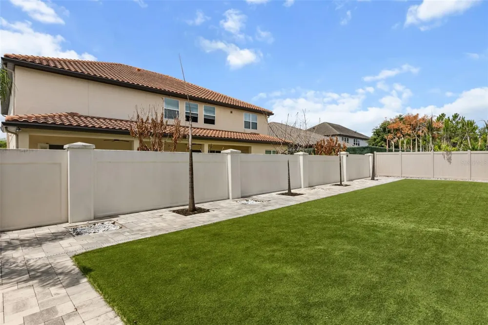 8373 LUDINGTON CIRCLE Orlando, FL 32836
