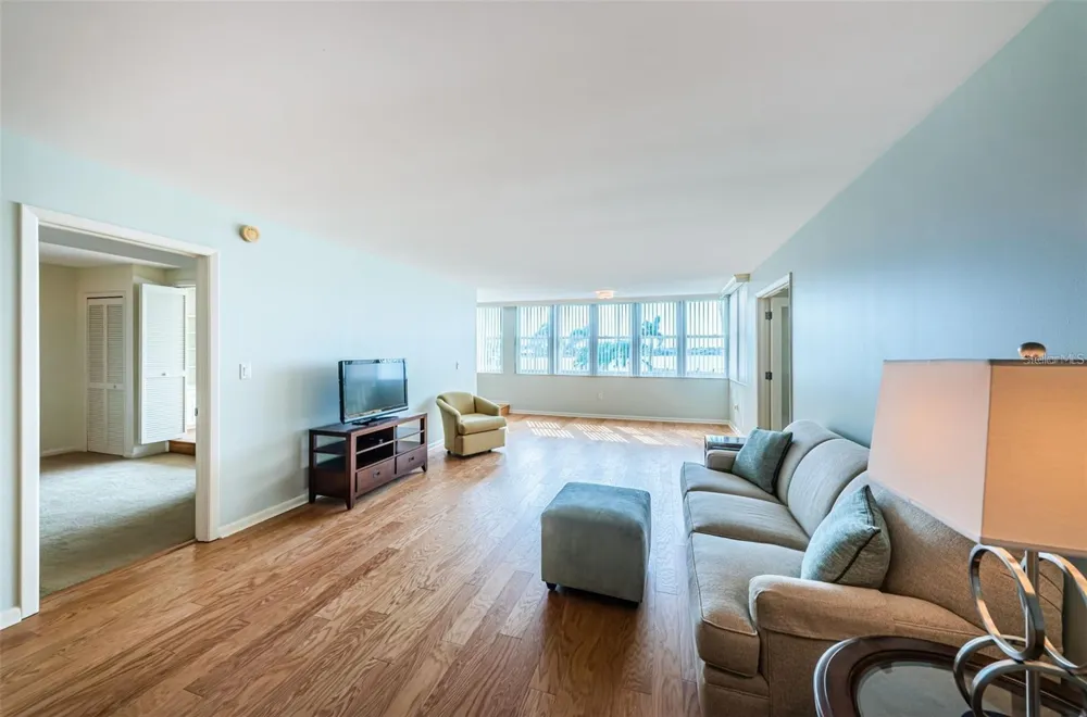 5130 BRITTANY DRIVE S #202 St Petersburg, FL 33715