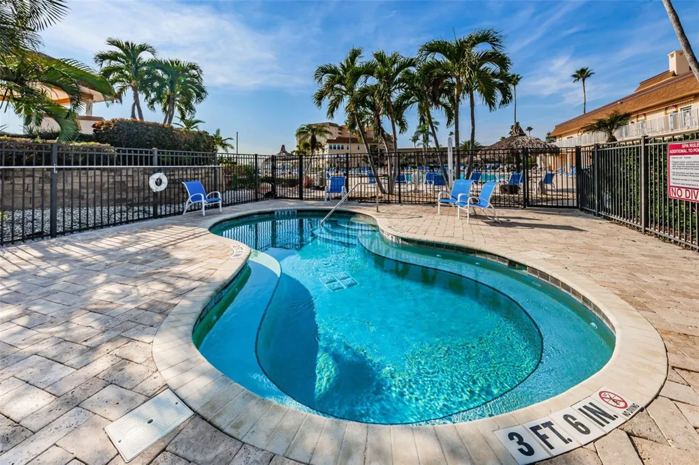 5130 BRITTANY DRIVE S #202 St Petersburg, FL 33715