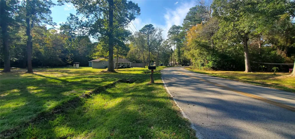 302 Waterfall Drive Huffman, TX 77336