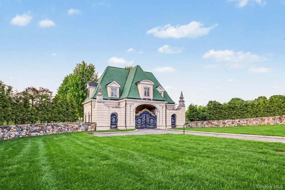 Address Not Shown Bedford Corners, NY 10549