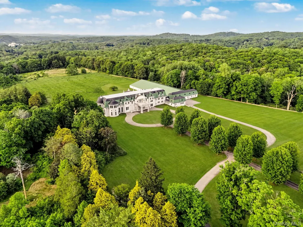 Address Not Shown Bedford Corners, NY 10549