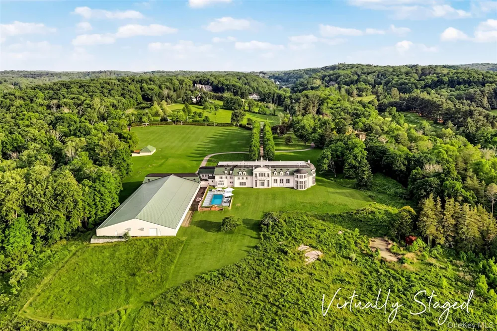 Address Not Shown Bedford Corners, NY 10549