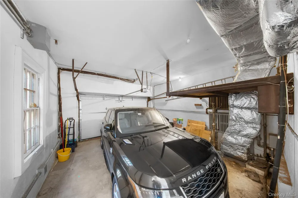 6954 Dartmouth Street Forest Hills, NY 11375