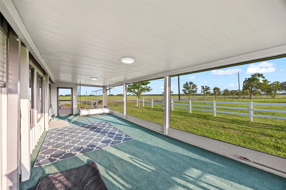 5523 Ehrman Lake Lane Wallis, TX 77485