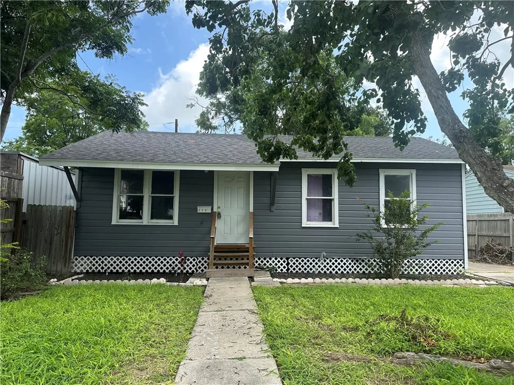 2122 Harvard Street Corpus Christi, TX 78416