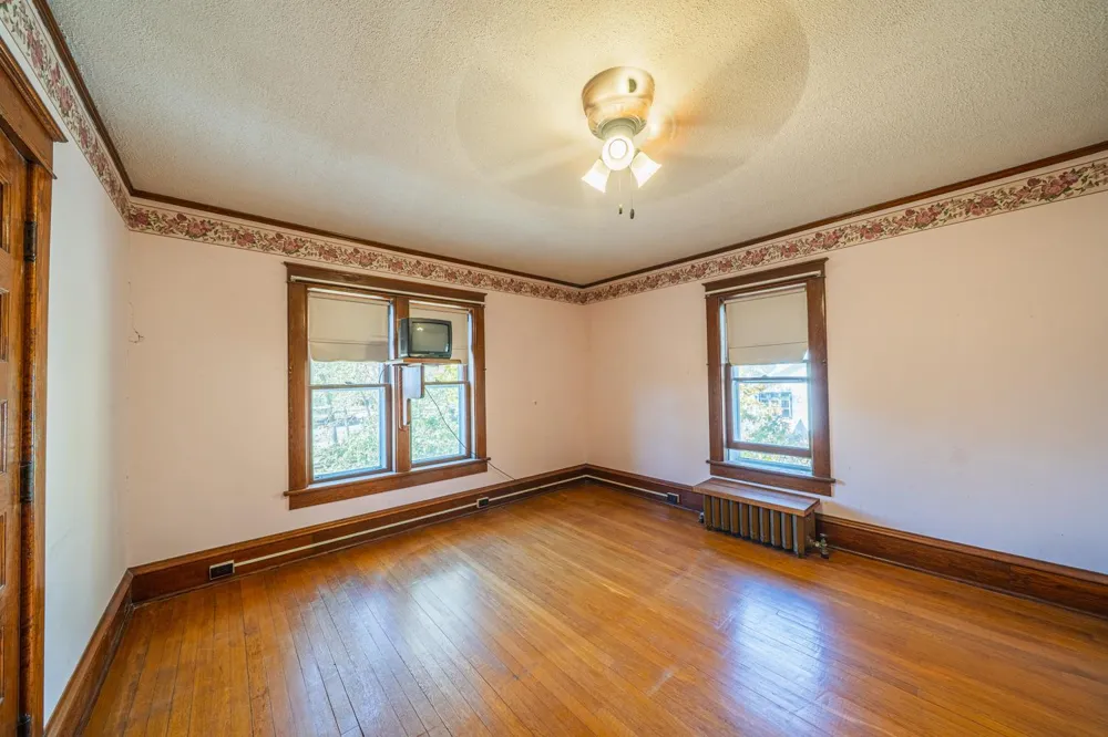 1115 Summit Avenue Detroit Lakes, MN 56501