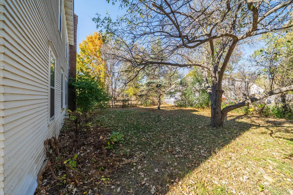 1115 Summit Avenue Detroit Lakes, MN 56501