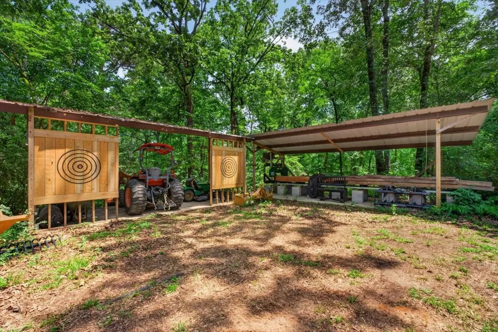 21277 Joe Paul Lane Chandler, TX 75758