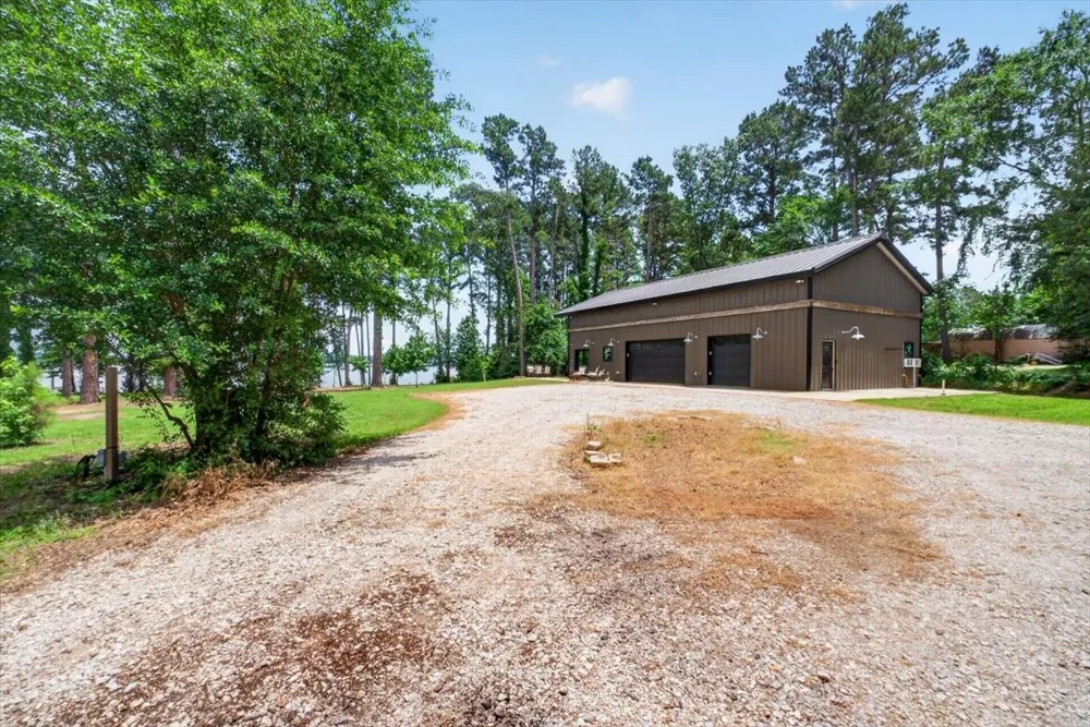 21277 Joe Paul Lane Chandler, TX 75758