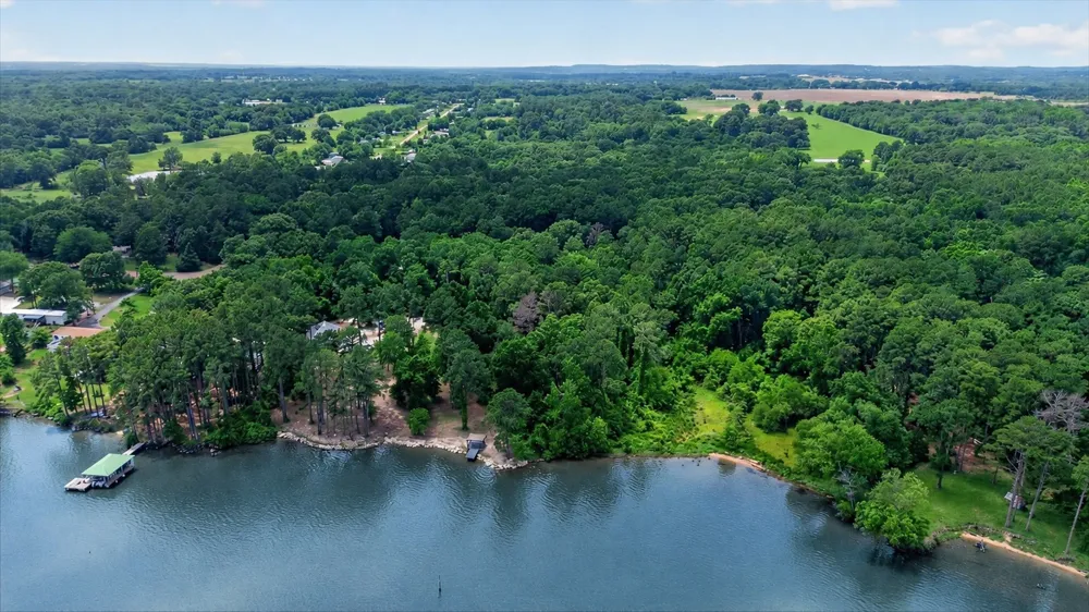 21277 Joe Paul Lane Chandler, TX 75758