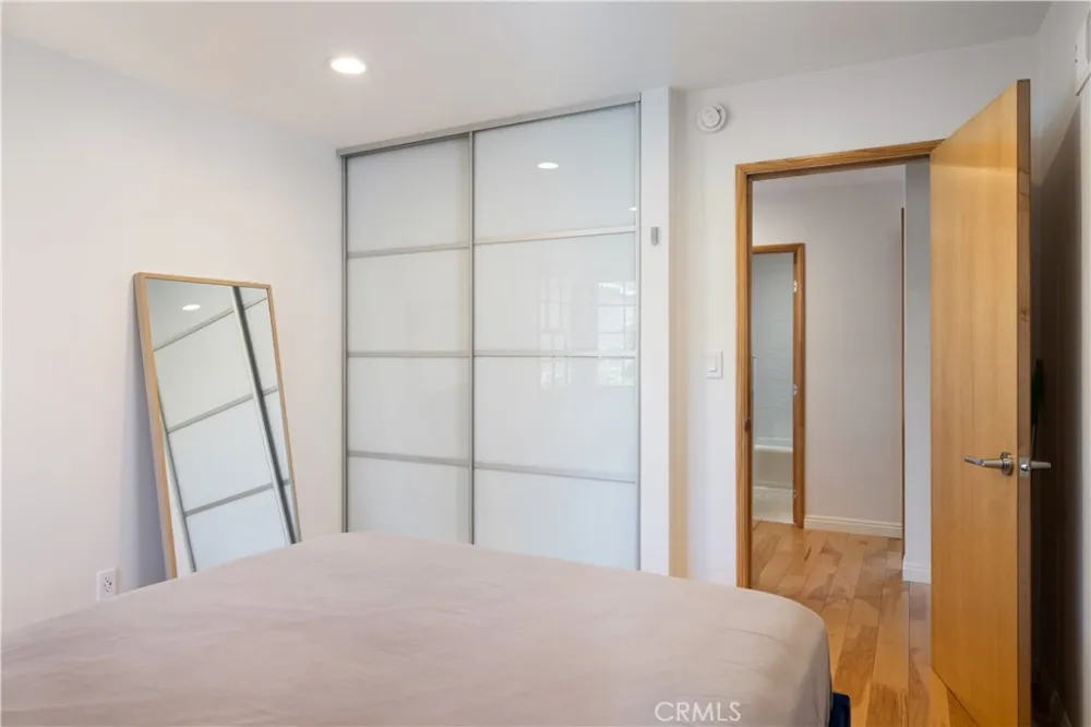 111 Via Ravenna Newport Beach, CA 92663