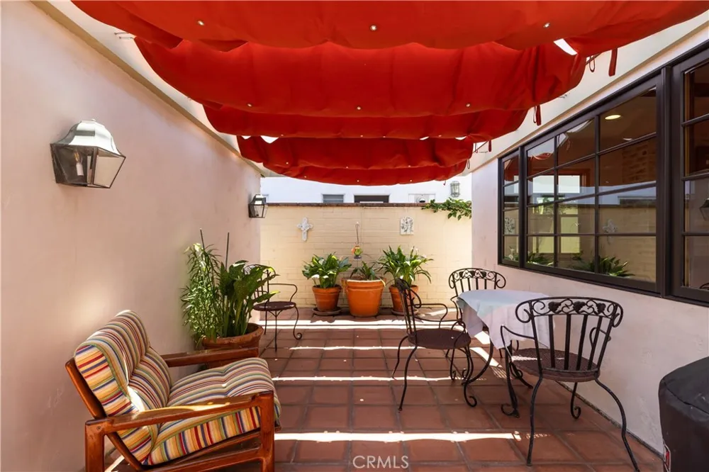 111 Via Ravenna Newport Beach, CA 92663
