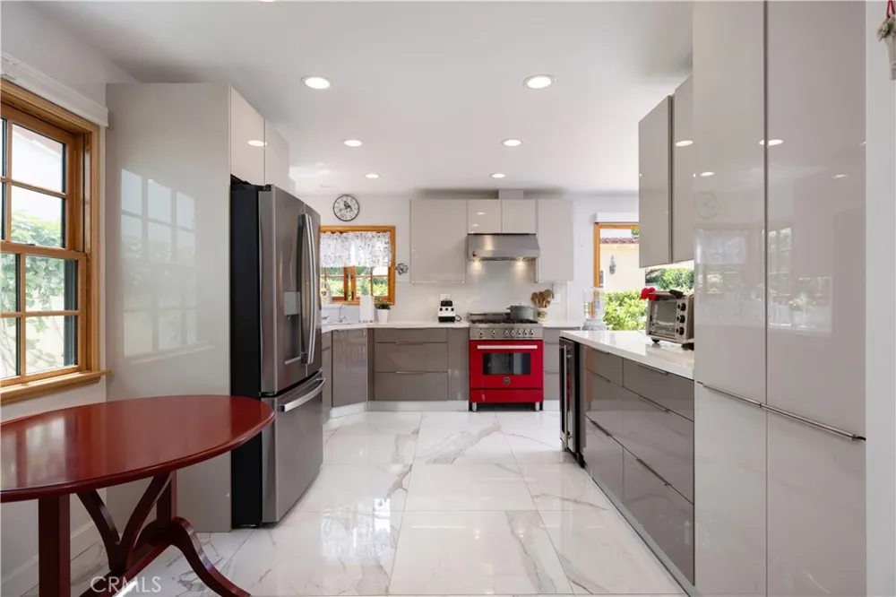 111 Via Ravenna Newport Beach, CA 92663