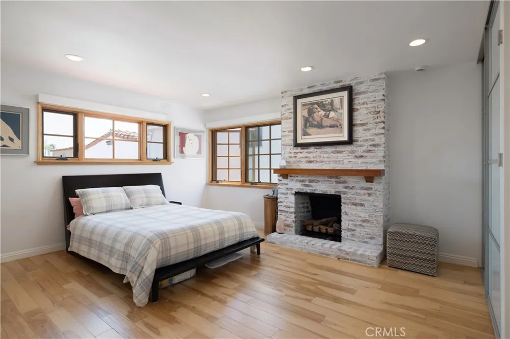 111 Via Ravenna Newport Beach, CA 92663