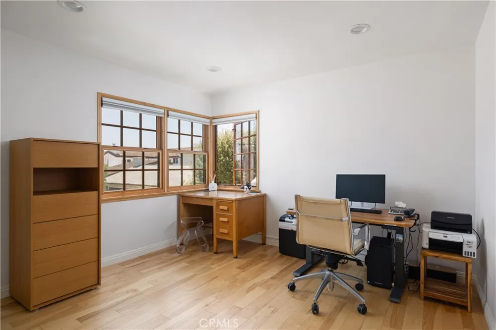 111 Via Ravenna Newport Beach, CA 92663