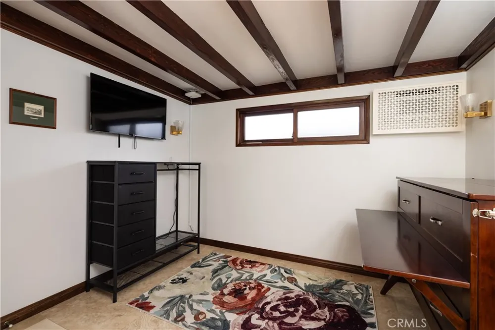 111 Via Ravenna Newport Beach, CA 92663