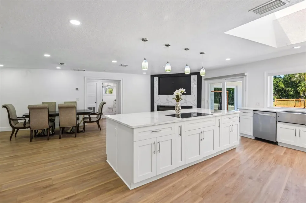 11295 131ST STREET Largo, FL 33774