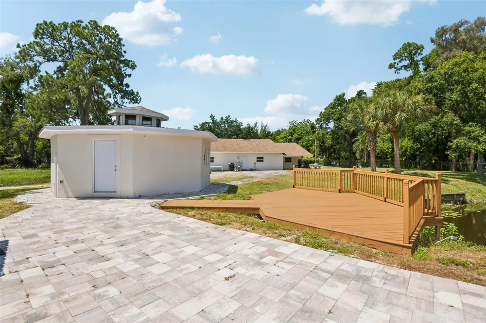 11295 131ST STREET Largo, FL 33774