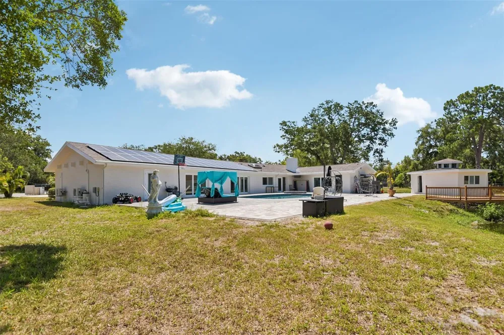 11295 131ST STREET Largo, FL 33774