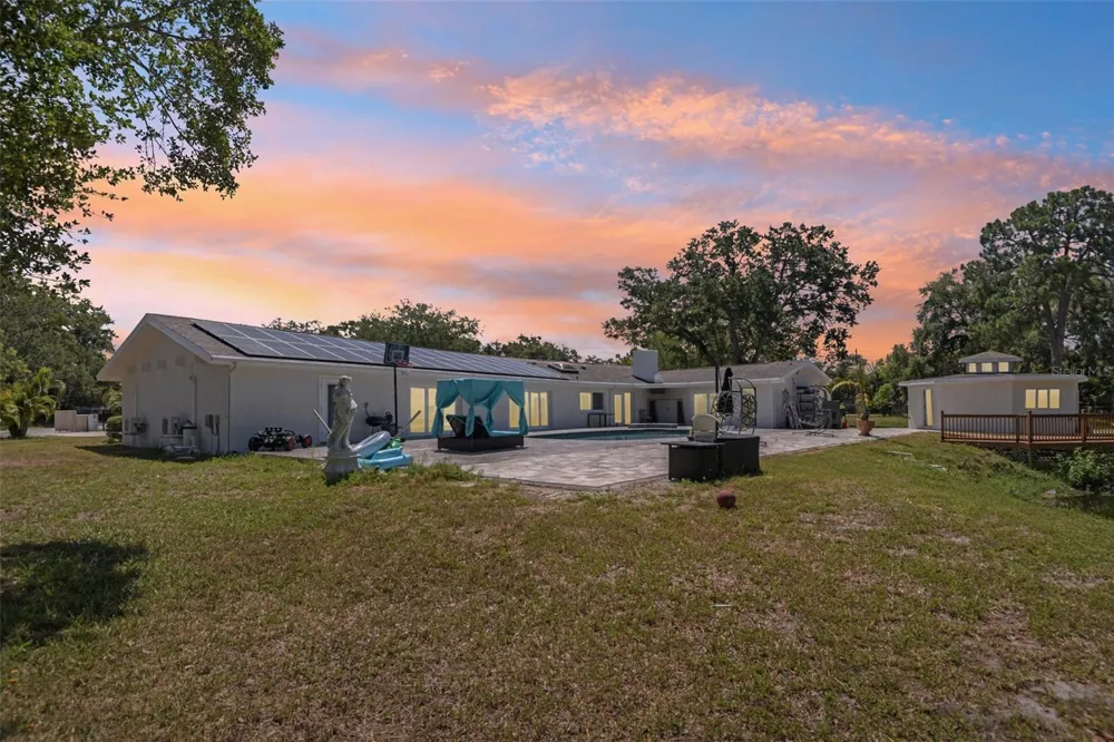 11295 131ST STREET Largo, FL 33774