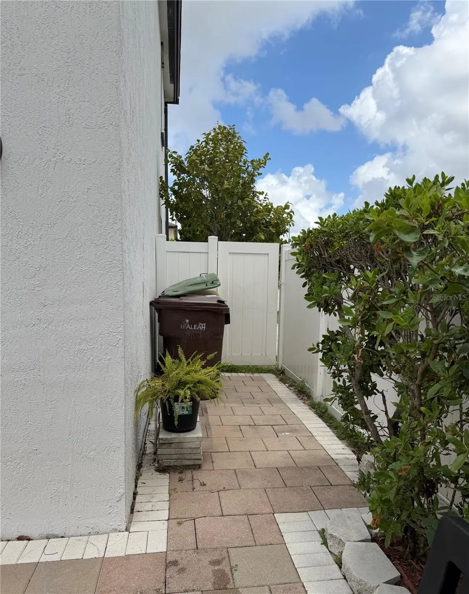 10306 W 33RD LANE Hialeah, FL 33018