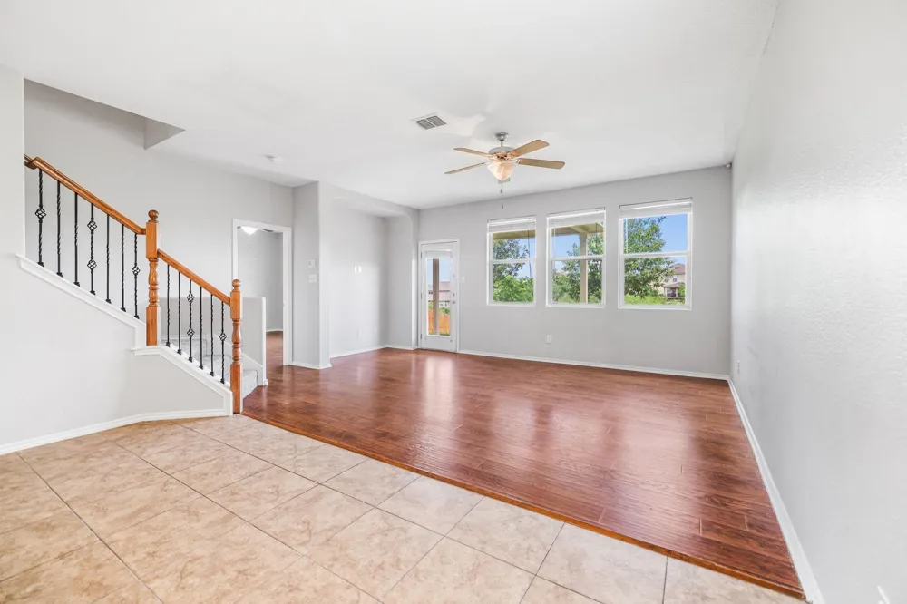 3103 Thunder Gulch San Antonio, TX 78245