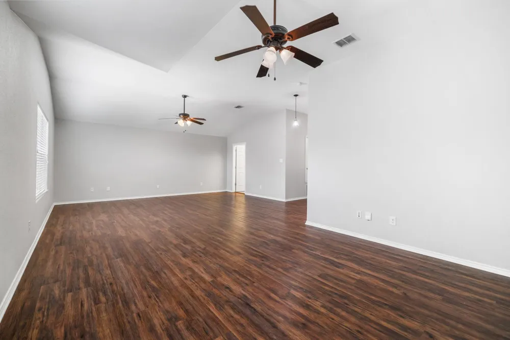 3103 Thunder Gulch San Antonio, TX 78245