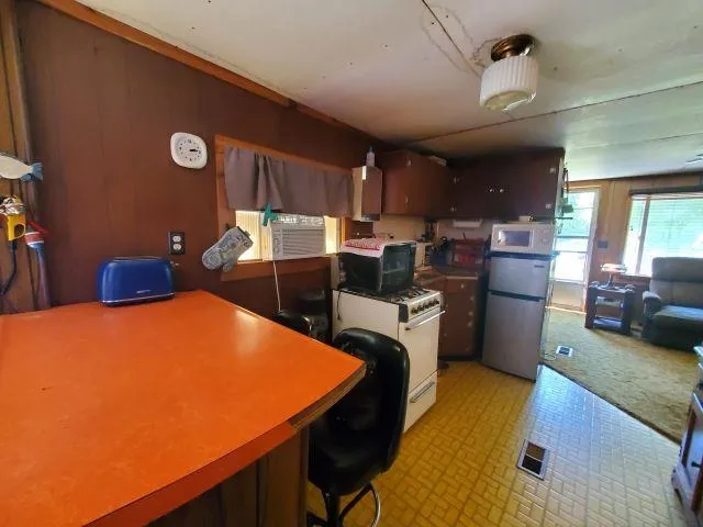 5319 S Lakeview Edwards Township, MI 48661