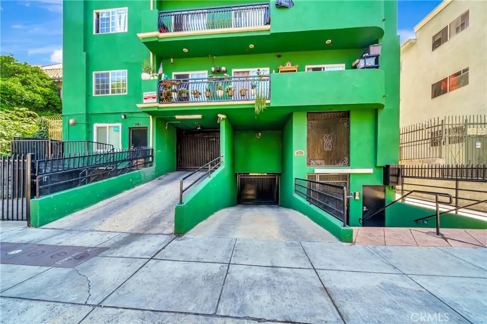 316 S New Hampshire #205 Los Angeles, CA 90020