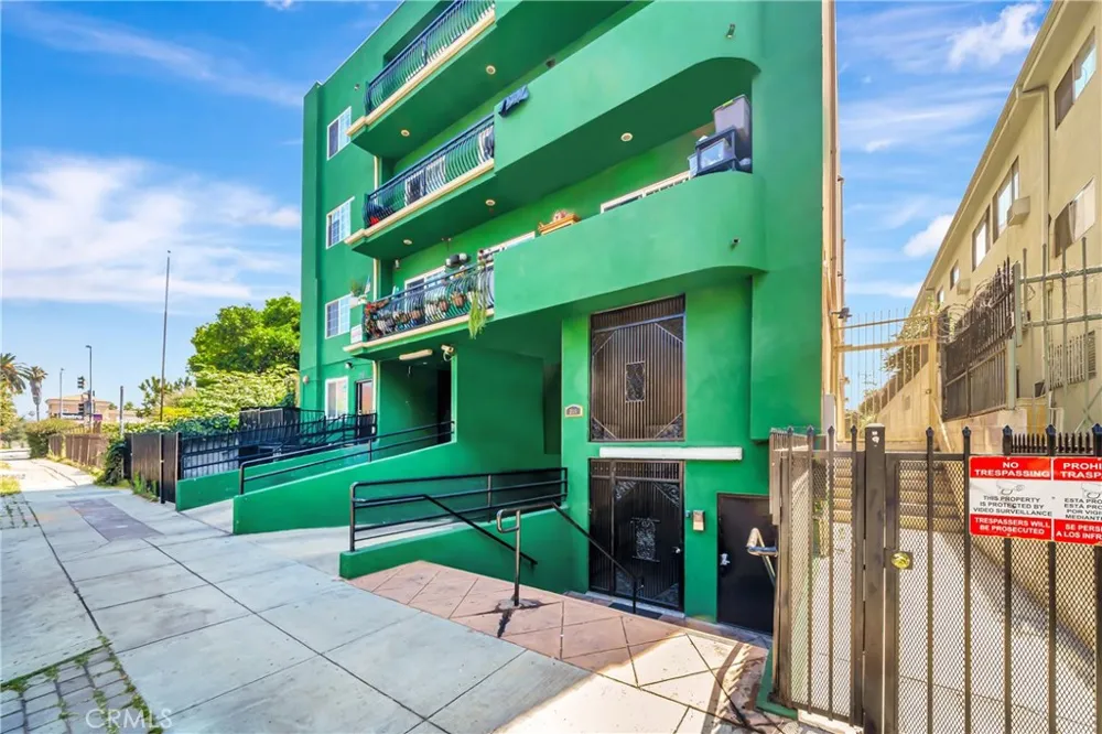 316 S New Hampshire #205 Los Angeles, CA 90020