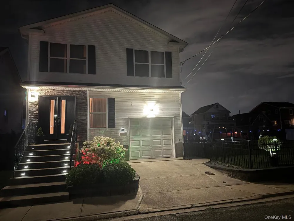 913 Arctic Street Lindenhurst, NY 11757