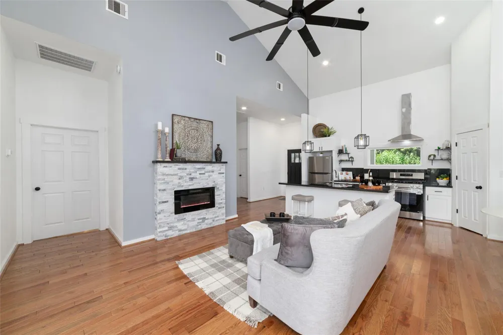 401 W A STREET Eagle Lake, TX 77434