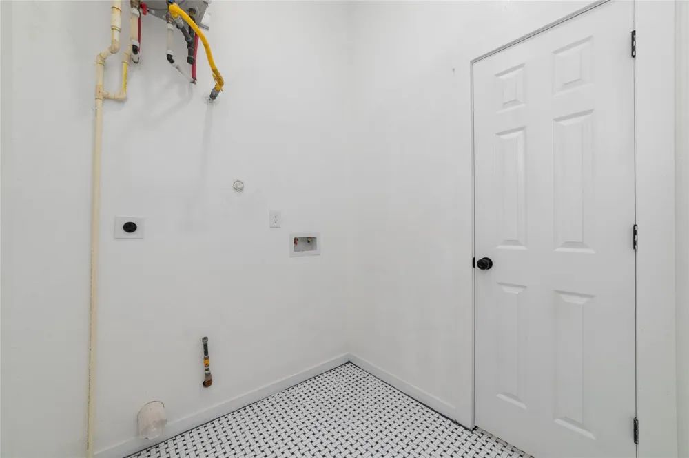 401 W A STREET Eagle Lake, TX 77434