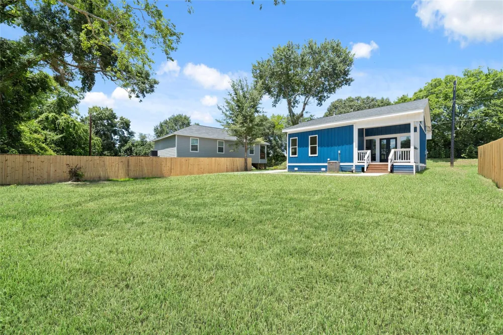 401 W A STREET Eagle Lake, TX 77434