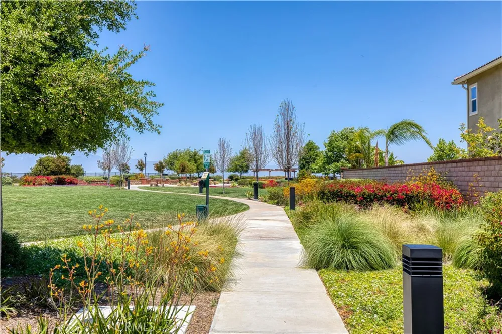 2725 Sierra Bella Drive Corona, CA 92882