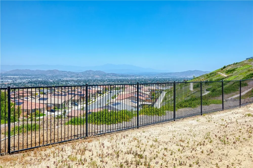2725 Sierra Bella Drive Corona, CA 92882