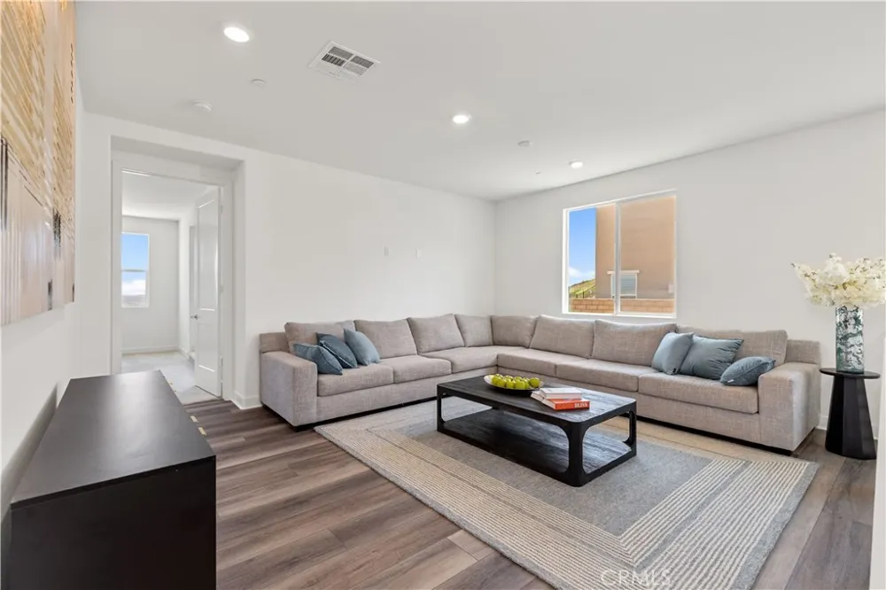 2725 Sierra Bella Drive Corona, CA 92882
