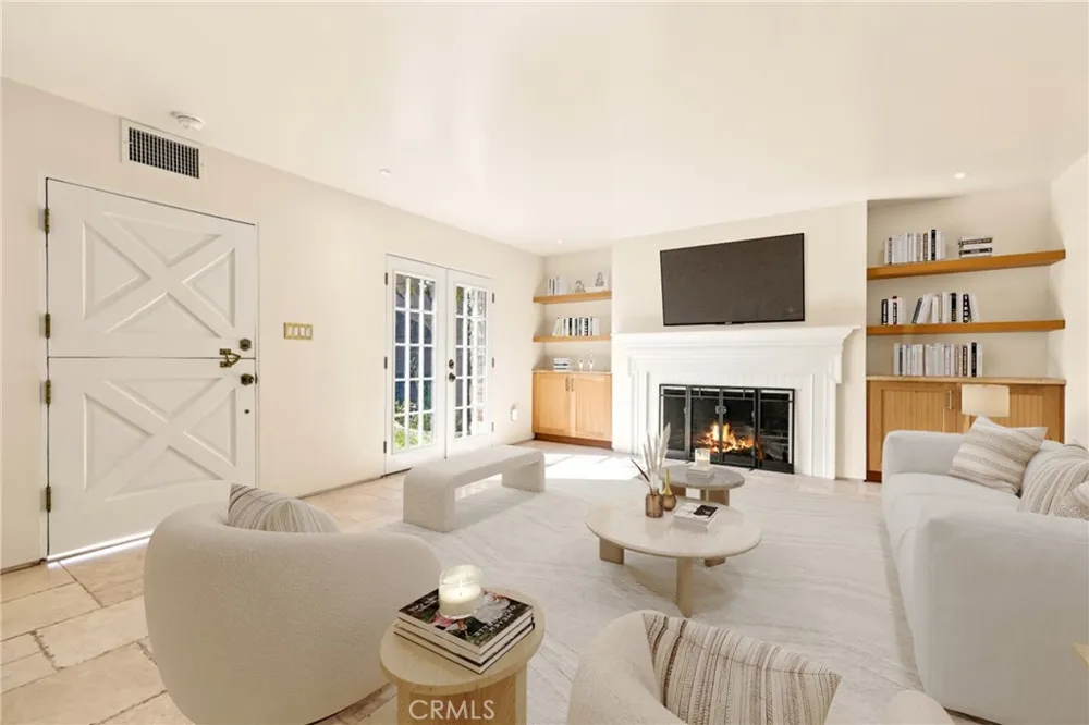 89 Rivo Alto Canal Long Beach, CA 90803