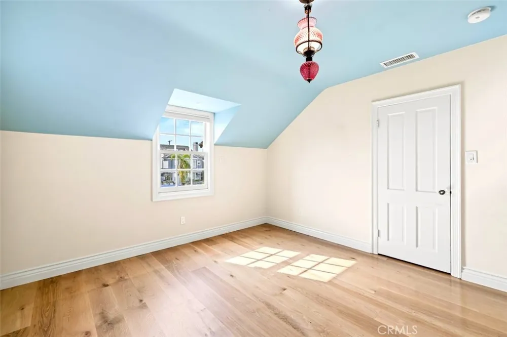 89 Rivo Alto Canal Long Beach, CA 90803
