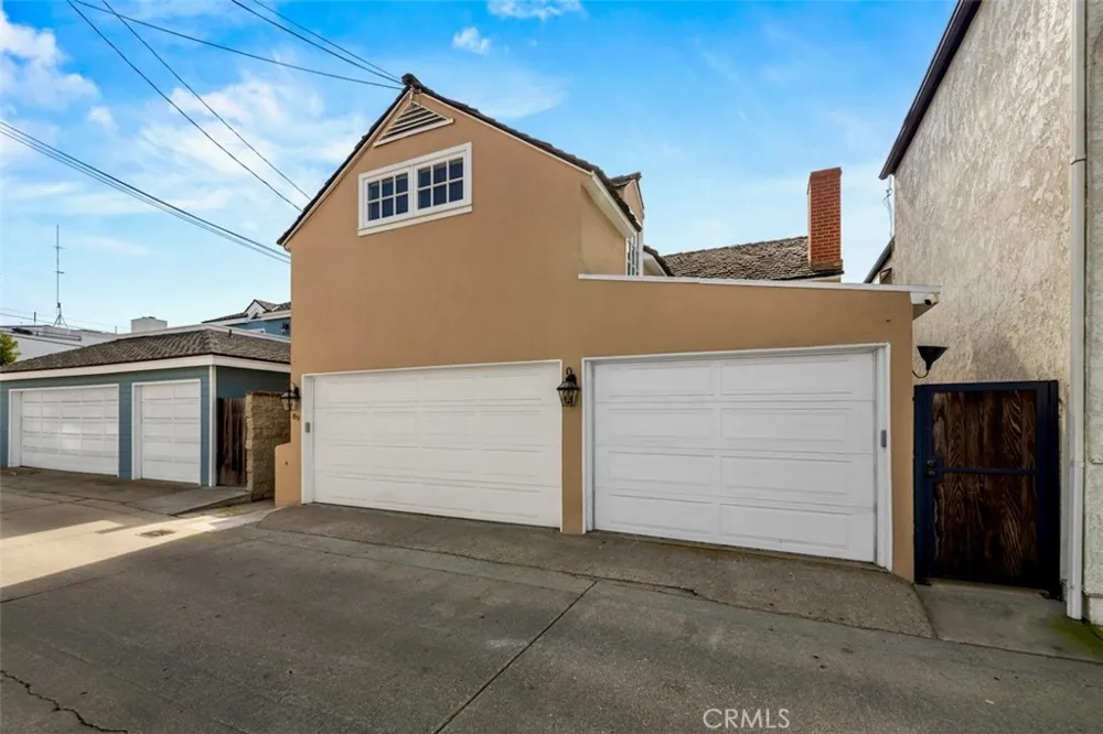 89 Rivo Alto Canal Long Beach, CA 90803