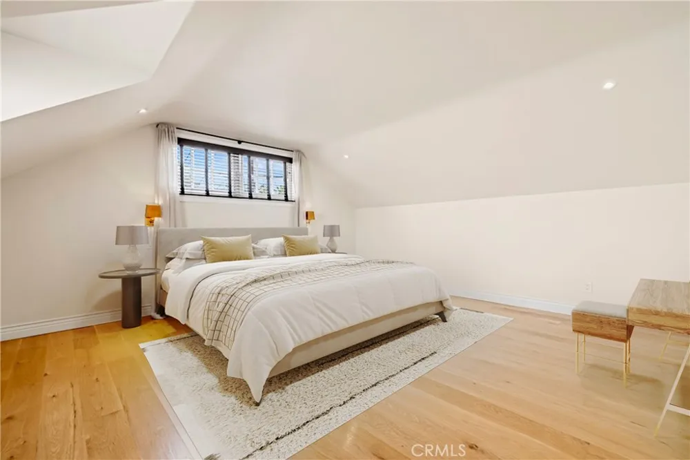 89 Rivo Alto Canal Long Beach, CA 90803