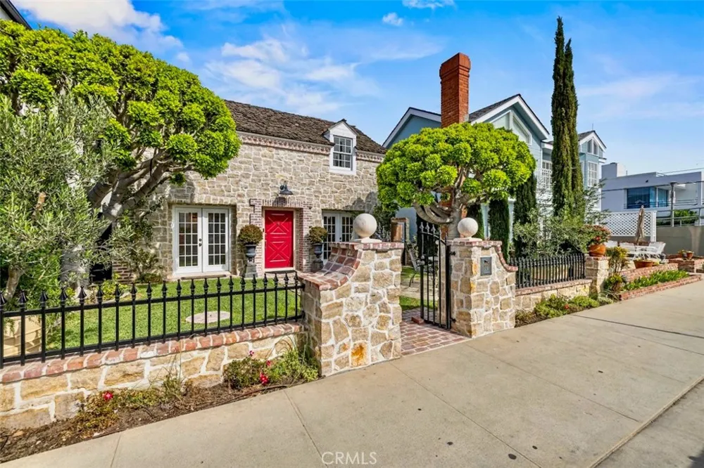89 Rivo Alto Canal Long Beach, CA 90803